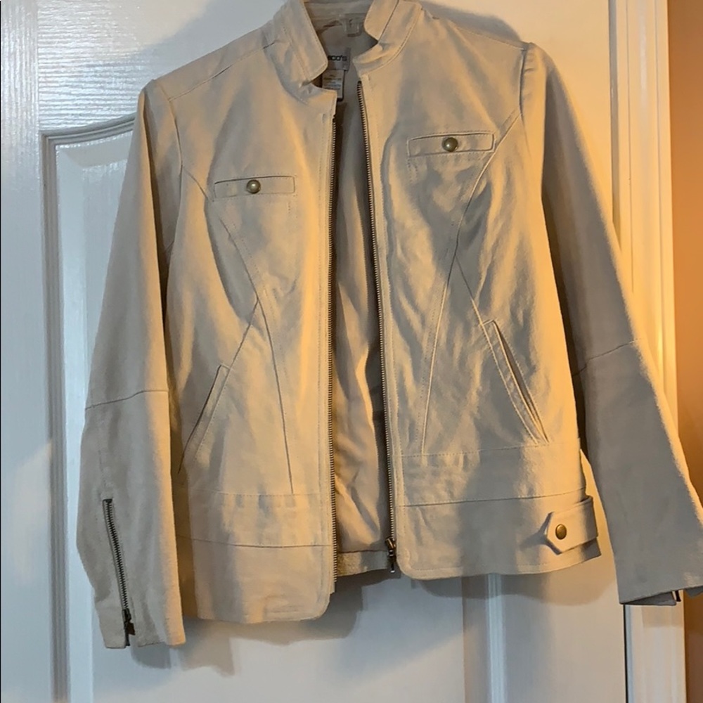 Blazer - Picture 2 of 3